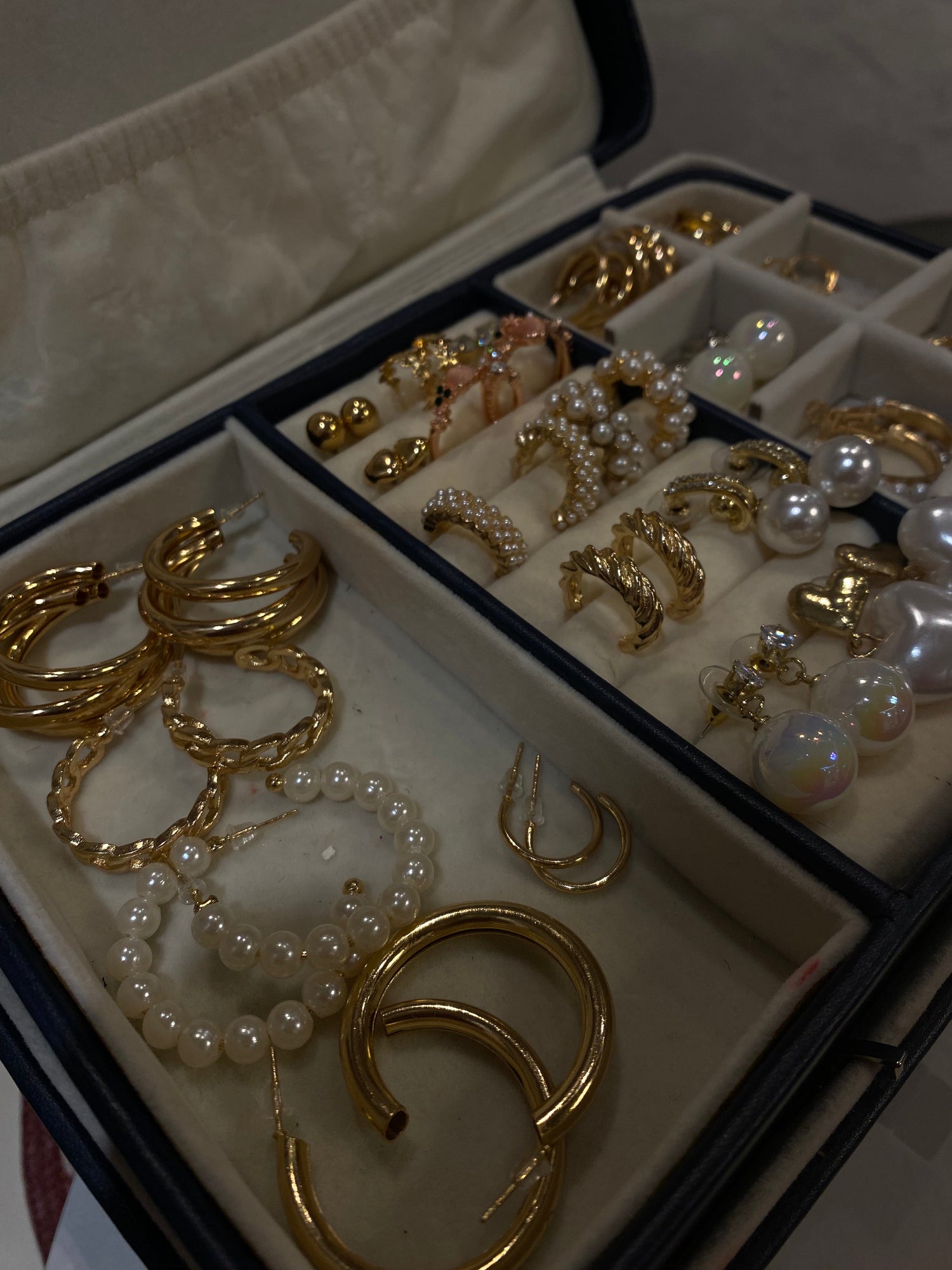 Luxury collection of earrings in affordable prices!